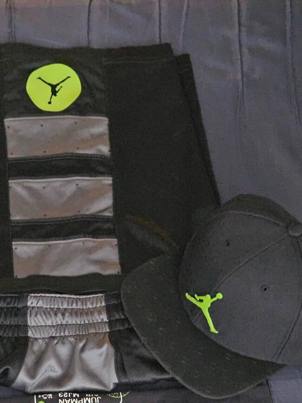 Air Jordan XIII 13 Retro Snapback Hat (Black/Green) + Shorts (SZ M) Men's, New